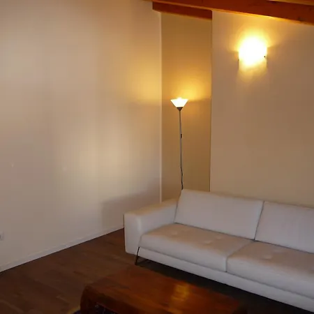 Best House Дом отдыха Бастия-Умбра